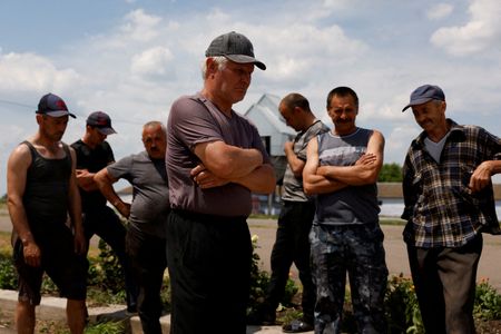 Agricultores Ucranianos Asediados Temen El Infierno De La Cosecha En