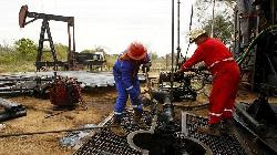 Oil steadies, paring gains as rising COVID cases spur demand worries
