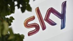 EXPLAINER-Auction battle looms for Comcast and Fox as Sky bidding deadline nears
