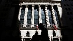 CORRECTED-US STOCKS-Wall Street set to slip as bank stocks fall on hedge fund default concerns