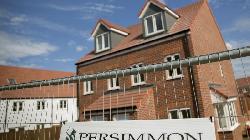 Persimmon Shares Fall After Firm Warns of Lower H1 New Home Volumes