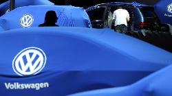 Easing chip shortages to help Volkswagen in H2 - CEO