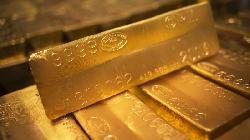 Gold prices retreat from $2,000 peak after US economic data
