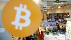 Bitcoin falls 4.91% to $25,957