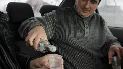 U.S. to Ban Russian Vodka, Caviar, Raising Trade Pressure
