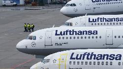 European stocks higher; Lufthansa soars after returning to profit