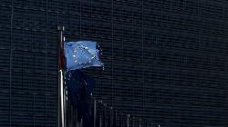 European shares take a breather, banks lead decline   