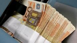 Euro reaches six-month high against pound amid UK economic woes