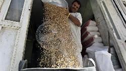 Skyrocketing prices making flour inaccessible in Pakistan