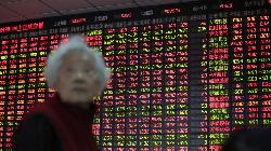 World stocks slide as growth fears persist, safe-havens gain