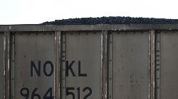 UPDATE 8-Norway wealth fund blacklists Glencore, other commodity giants over coal