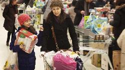 Consumer Sentiment in U.S. Plunges to Lowest Since 2011