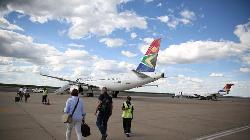 UPDATE 3-South African Airways shunned by insurers as financial doubts grow