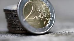 Euro fluctuates amid cooling inflation and fading ECB rate hike prospects