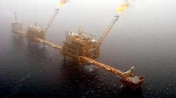 Oil drops 1% as US in no rush to refill strategic reserve