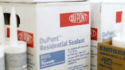 DuPont fourth-quarter profit beats on higher prices