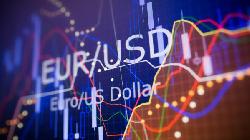 EUR/USD climbs to highest in over 5 months ahead of crucial NFP report