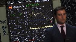 UPDATE 1-Spanish, Italian politics jolt euro zone stock markets as peripheral banks tumble