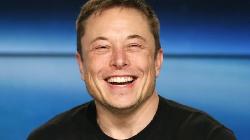Musk's 'joke' ManU tweet unlikely to land him regulator's red card -legal experts