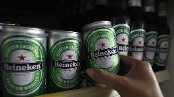 Stocks - Europe Boosted by Heineken Gains; Virus Fears Wane