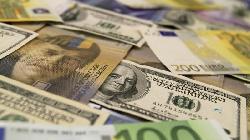 Dollar Edges Lower But Well Supported on Rise in Risk Aversion