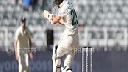 UPDATE 4-Cricket-India land first blows on day one of Boxing Day test