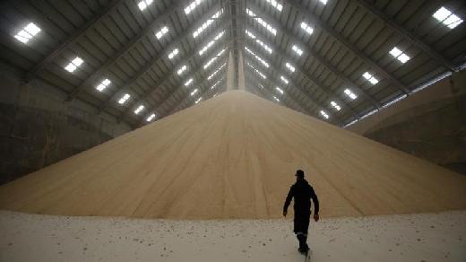 © Reuters.  sizes=