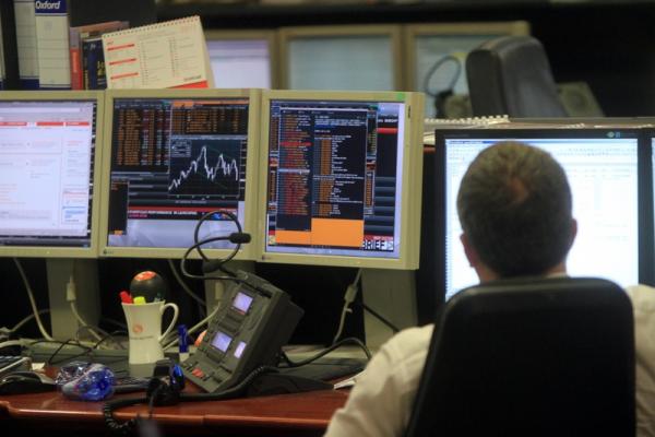 Рынок акций  Италии закрылся ростом, Investing.com Италия 40 прибавил 2,40%