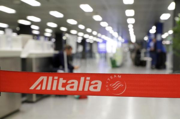 &copy; Reuters.  Κομισιόν: Παράνομη η οικονομική «ένεση» της Ρώμης στην Alitalia