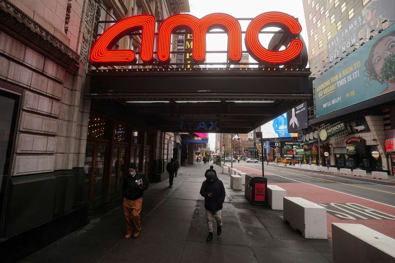 AMC ‘Optimistic’ on Demand for Q4 After Cineworld Warns on Liquidity