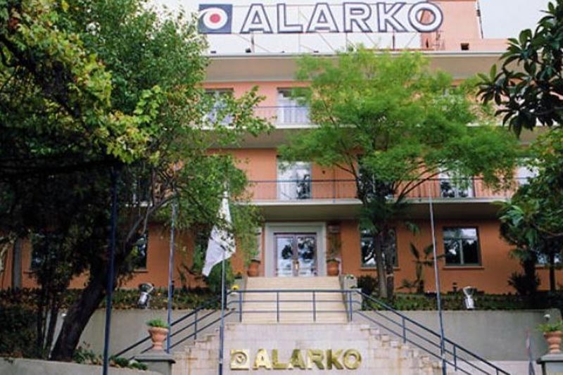 Alarko Holding iştiraki Alarko Carrier'ın gelecek planlaması için diğer hissedar ile görüştü, hisse satış kararı yok