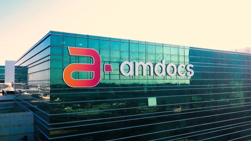 Amdocs earnings beat by $0.13, revenue topped estimates