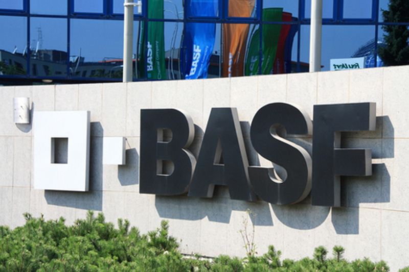 BASF-Aktie: Zeit für den Rotstift