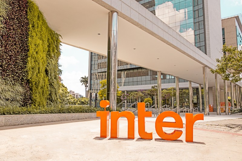Inter (INBR32) espera crescimento dos empréstimos acima de 30% em 2024, aponta BTG