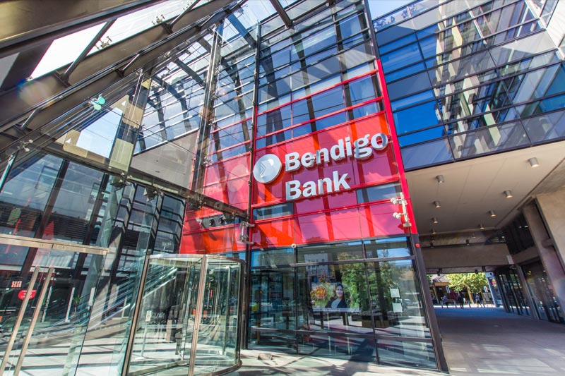 UPDATE 2-Inquiry fails to create level playing field for smaller banks-Australia's Bendigo 