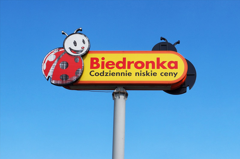 Biedronka przejmuje 5 lokalizacji po sklepach Piotr i Paweł