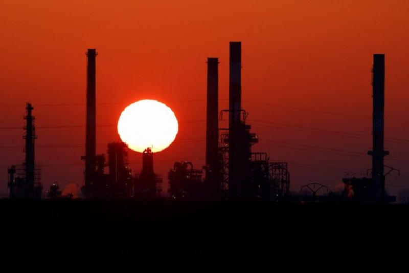 El petróleo de Texas baja un 1,8 % y cierra en 80,13 dólares el barril