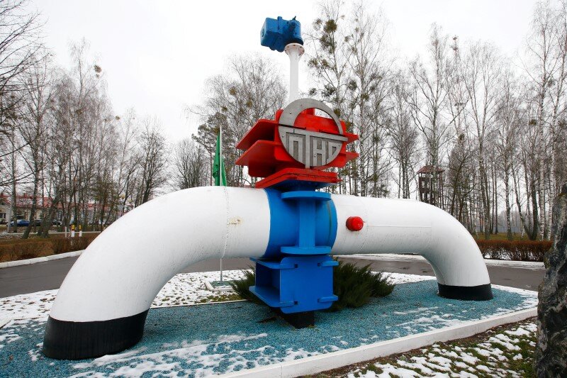 Bloomberg: Киев планирует повысить плату за транзит нефти из РФ