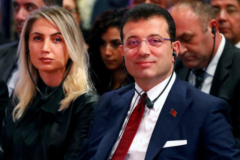 &copy;  Reuters İmamoğlu, İstanbulluları Saraçhane’ye davet etti
