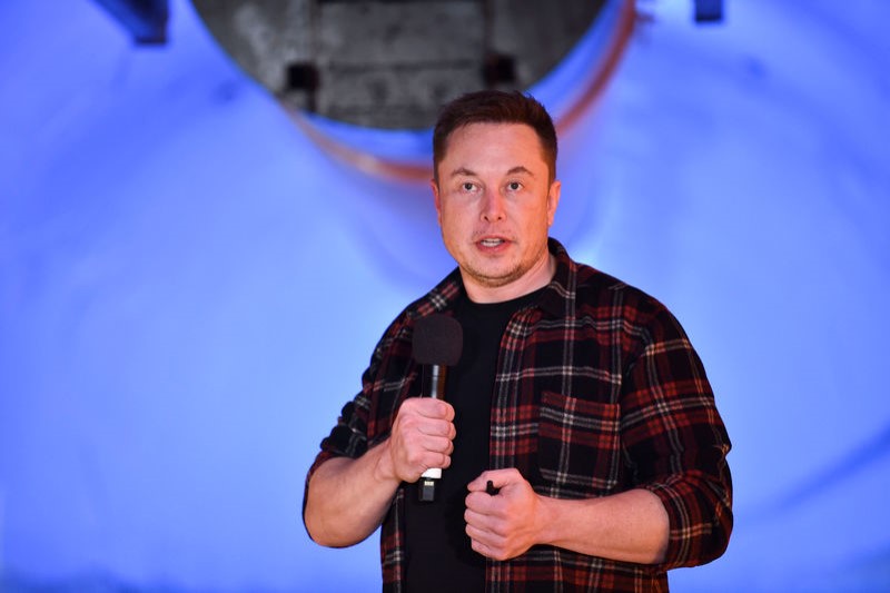 3 hot insider-trading reports: Tesla discloses Musk stock-selling risk