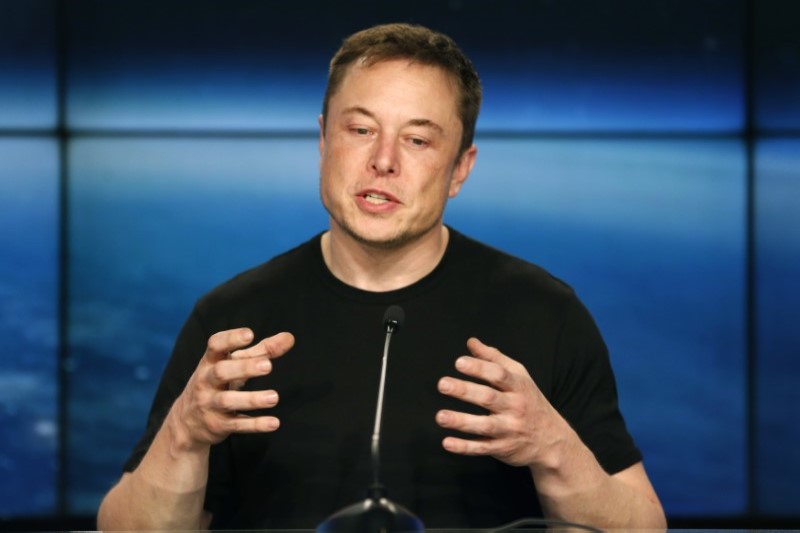 Elon Musk verkauft in großem Stil Tesla-Aktien wegen Streit mit Twitter