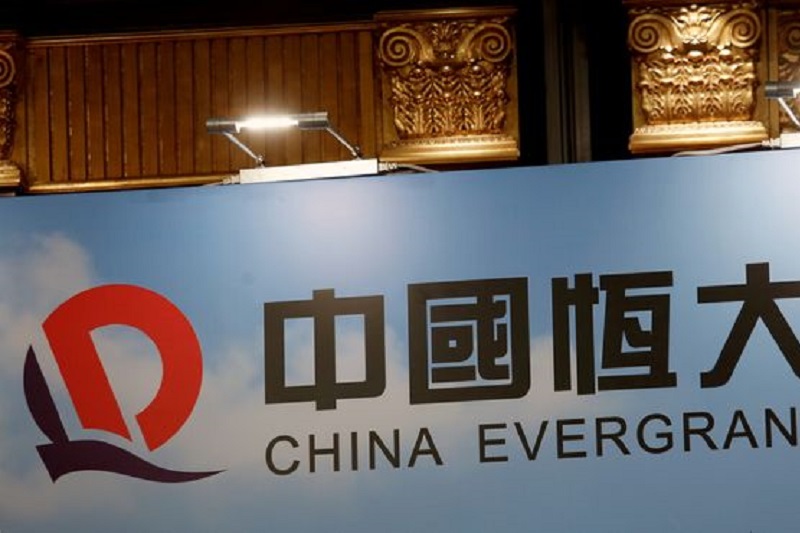 China Evergrande Shares Slide Over 16% as Payment Obligation Deadline Looms