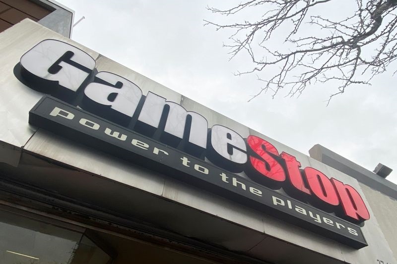 Midday movers: Ciena, GameStop, vaccine stocks and more