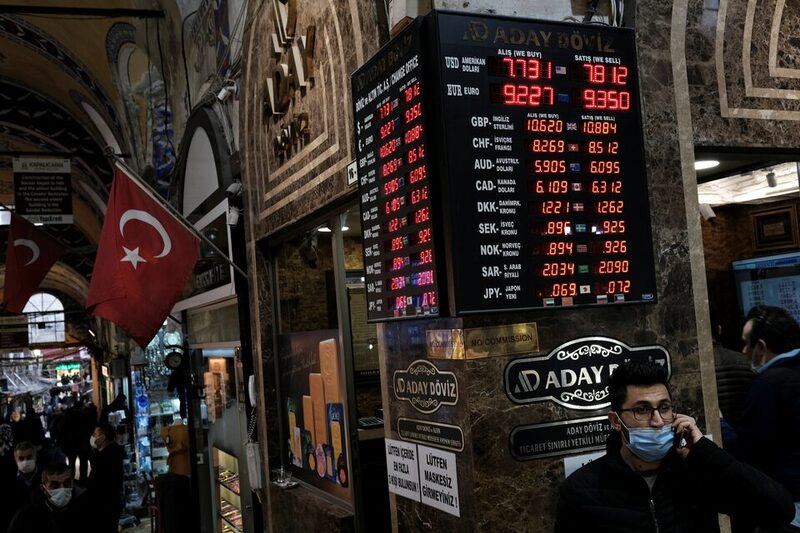 &copy; Reuters Turquia - Ações fecharam o pregão em queda e o Índice BIST 100 recuou 0,03%