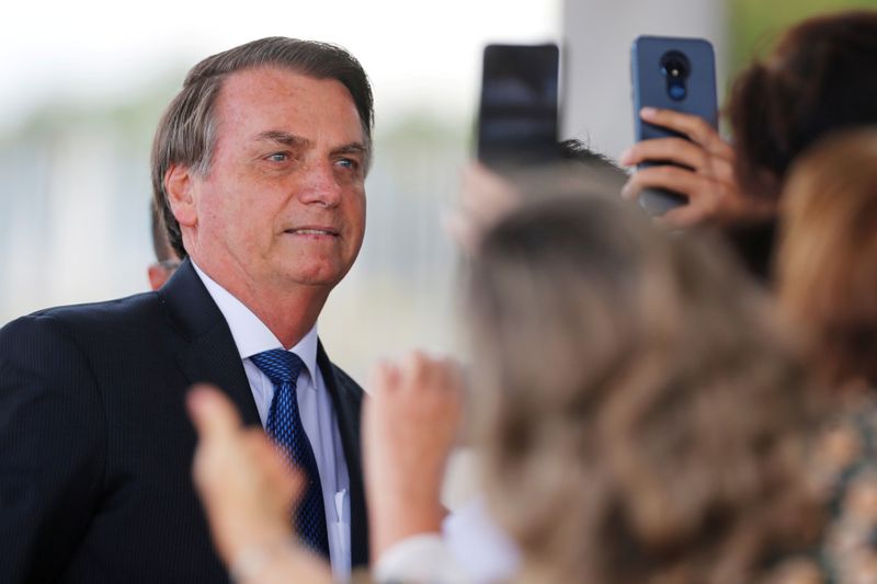 Investigado por espionagem da Abin trabalha para senador aliado de Bolsonaro