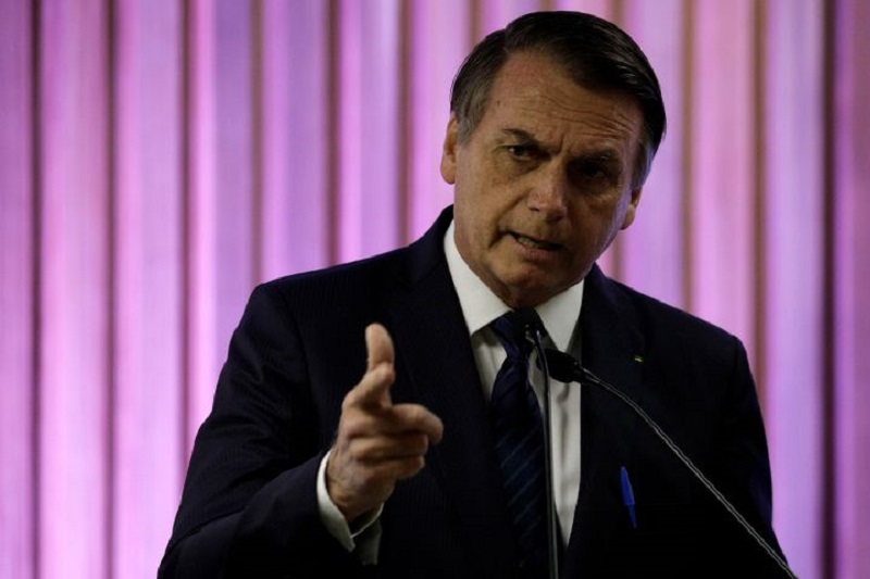 Bolsonaro reclama de perguntas e diz que jornalistas se uniram a adversários