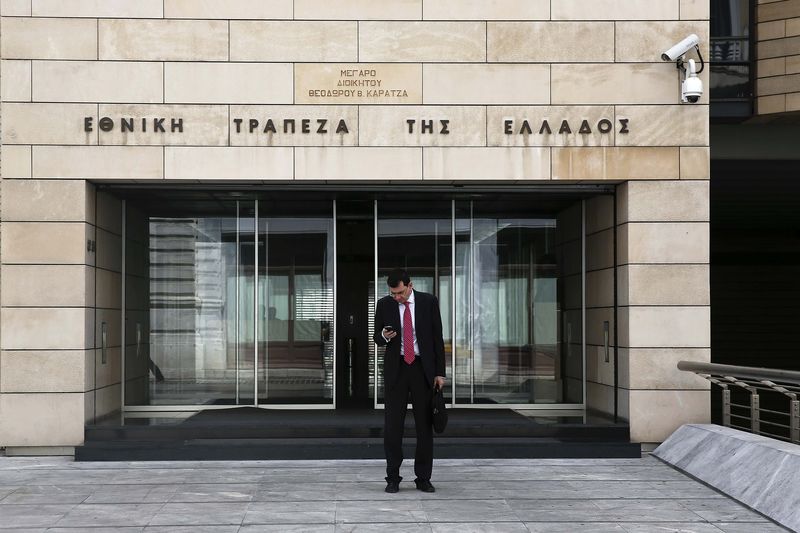 &copy; Reuters.  Φεντερίκο Σαλαζάρ (Fitch): Πού θα κριθεί η αναβάθμιση της Ελλάδας στην επενδυτική βαθμίδα
