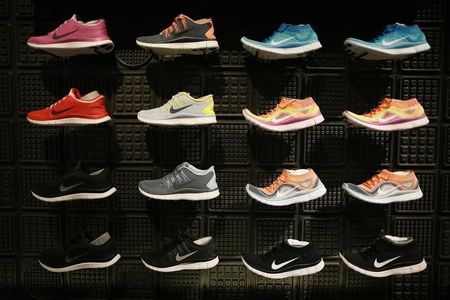 simbólico Disgusto arma Nifty News: Nike presenta una plataforma de NFT, un NFT único de las  sandalias de Steve Jobs se venden por USD 200,000 y más Por CoinTelegraph