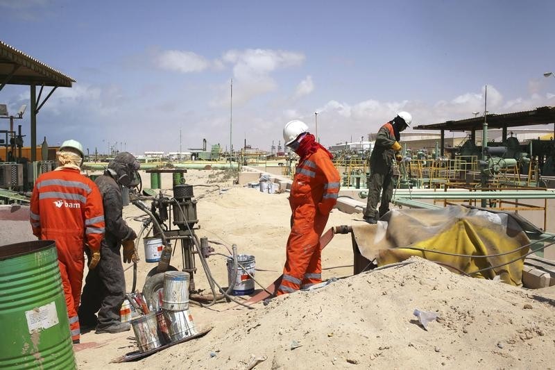 &copy; Reuters.  Libya’s Oil Production Drops to Around 800,000 Barrels a Day