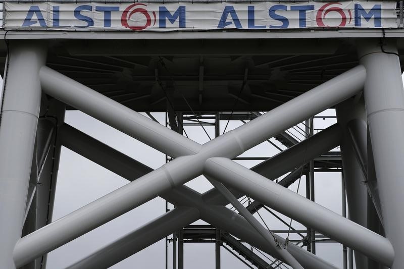 © Reuters. The logo of Alstom is pictured during an inaugural visit of the Alstom offshore wind turbine plants in Montoir-de-Bretagne